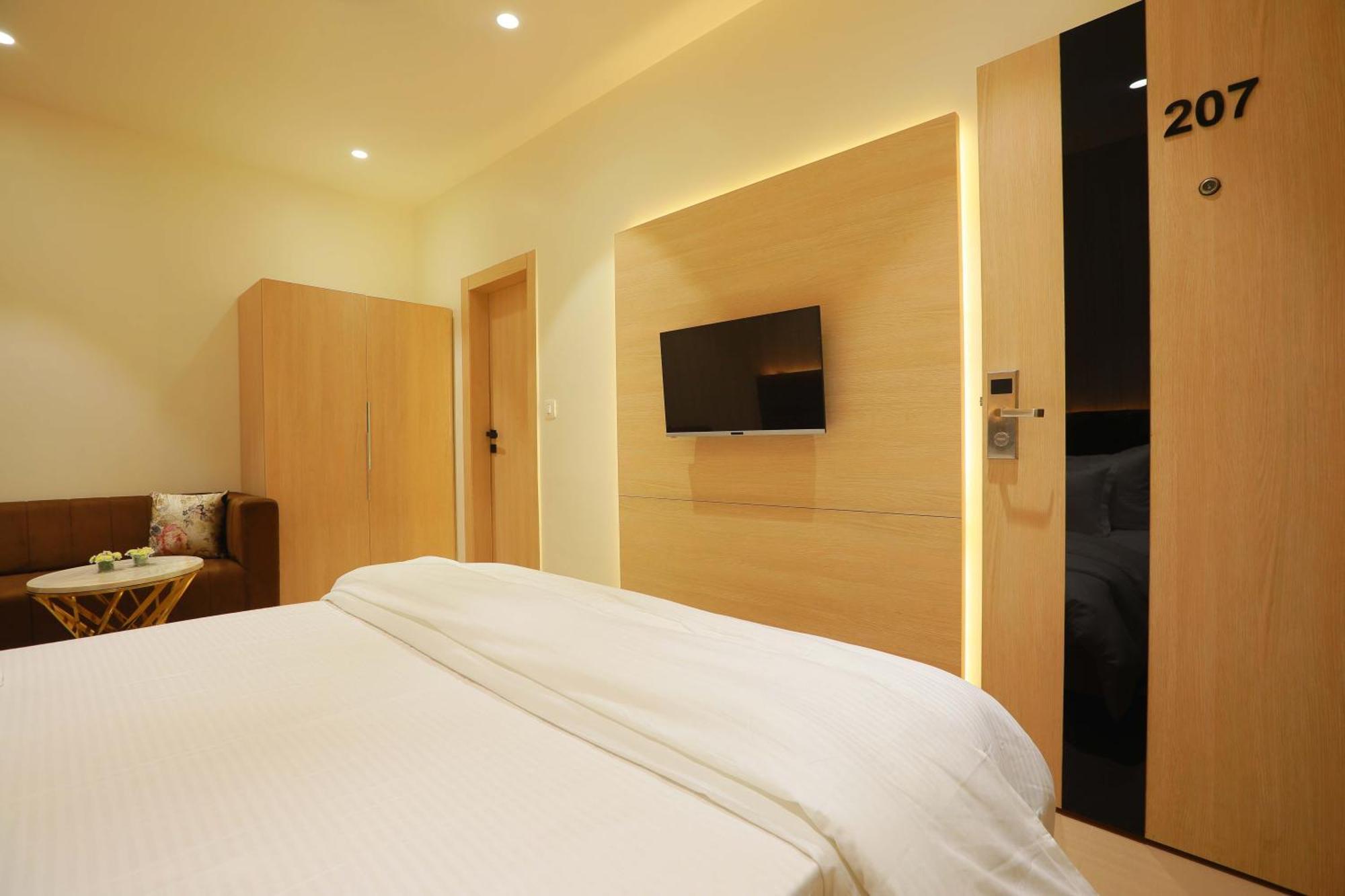Hotel 16 Delhi  Dış mekan fotoğraf
