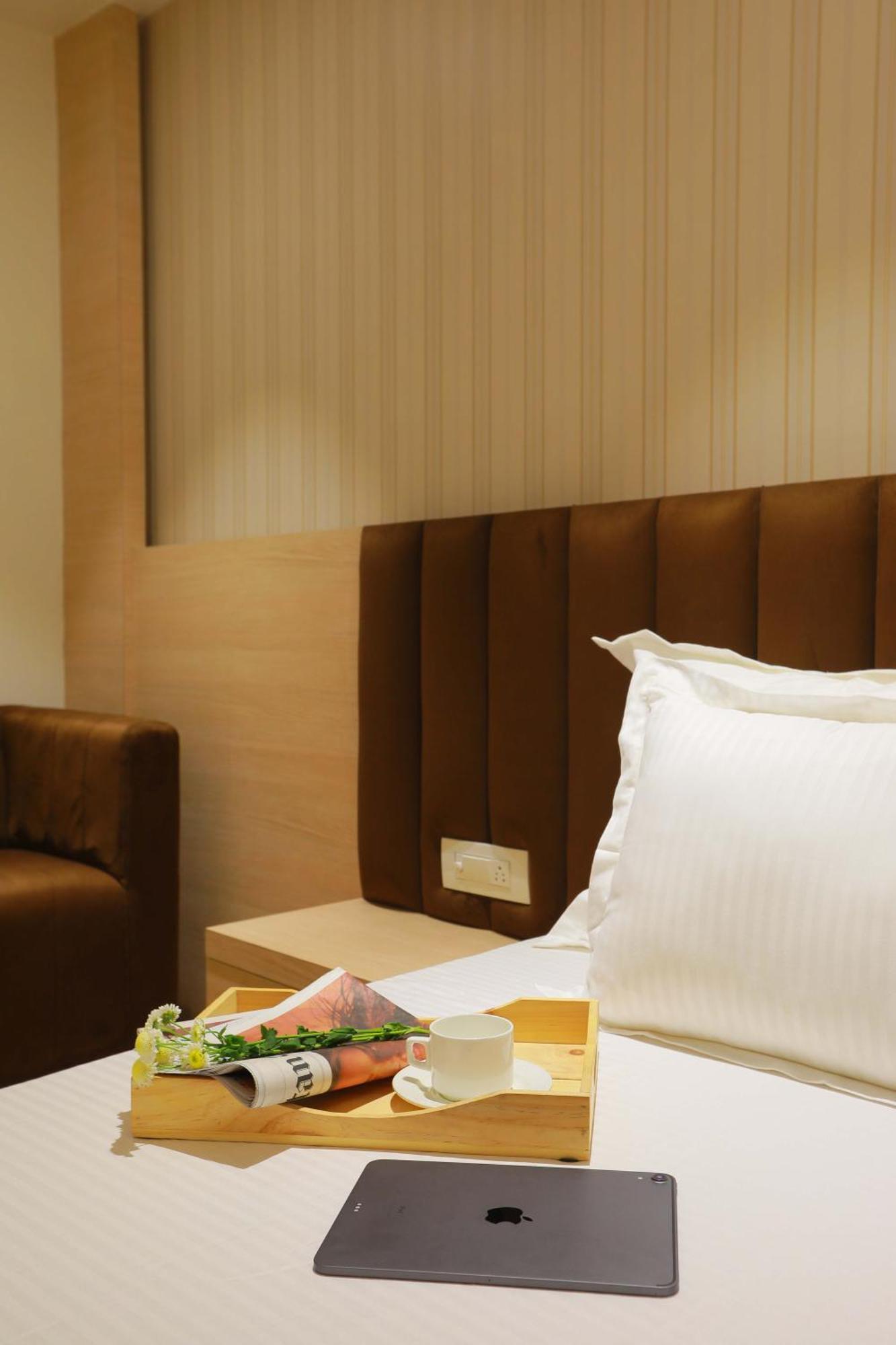 Hotel 16 Delhi  Dış mekan fotoğraf