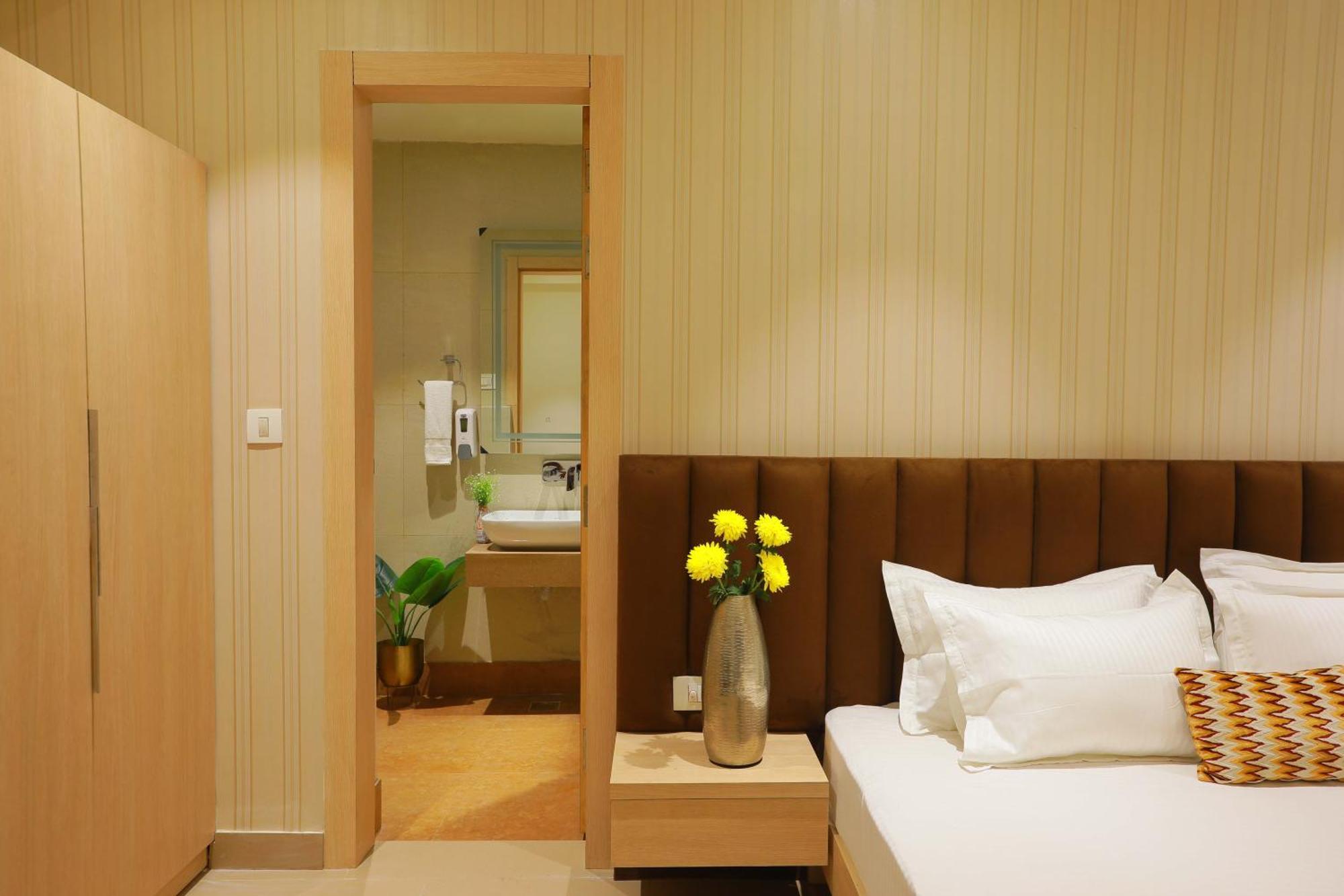 Hotel 16 Delhi  Dış mekan fotoğraf